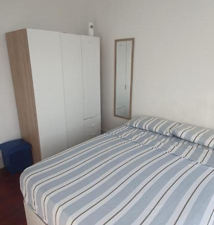 Ferienwohnung Habitacion Pequena Con Balcon Vigo Exterior foto